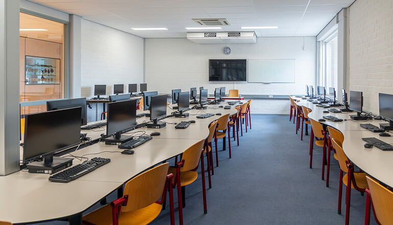 Article Insight brings reliable APC power solutions to K-12 education Image