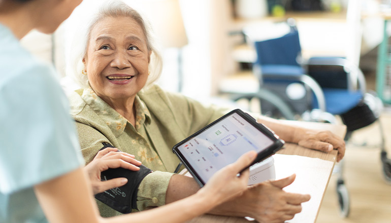 Article Navigating AI deployment in healthcare: 6 key insights Image