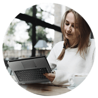 Acer lifestyle woman using laptop