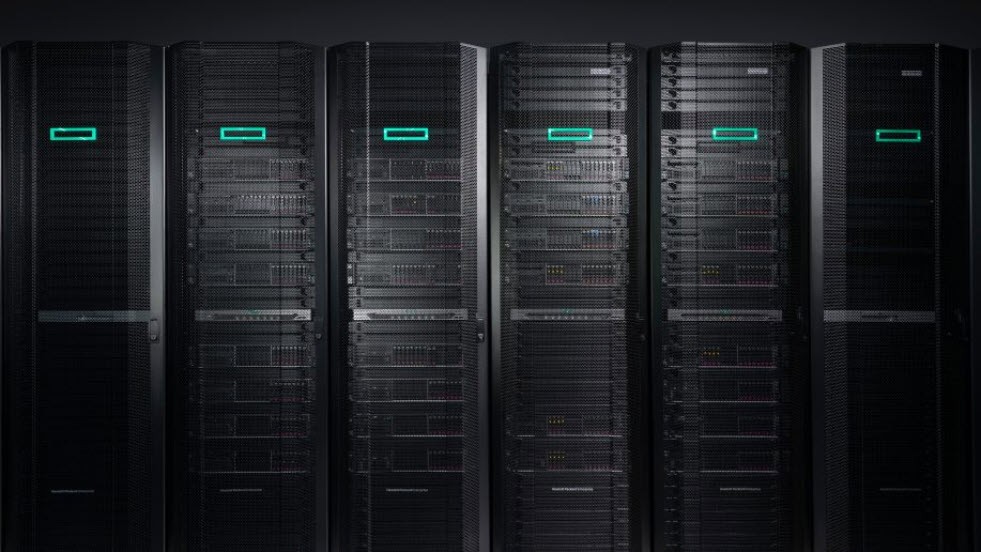 hpe-data-storage-solutions-server-room hpe-data-storage-solutions-server-room