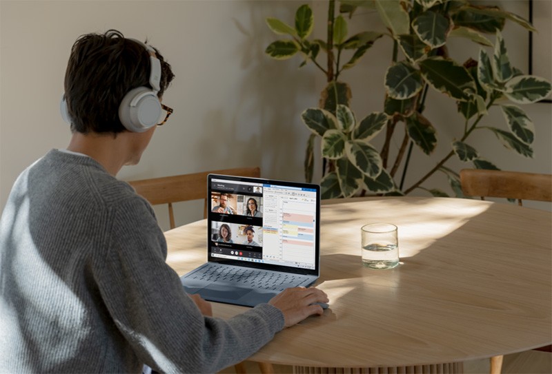 surface-laptop3-back-to-back surface-laptop3-back-to-back