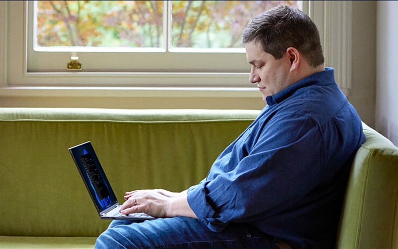 ms-empower-couch_laptop