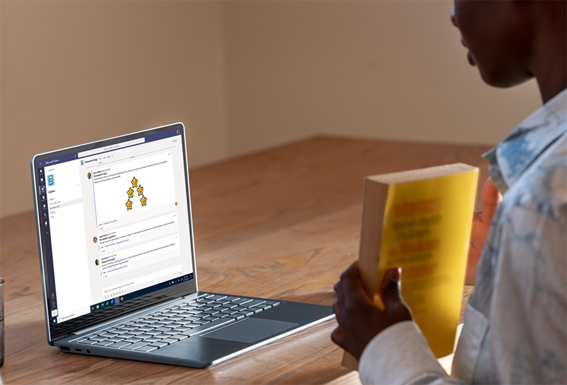 surface-laptop-go-in-context surface-laptop-go-in-context
